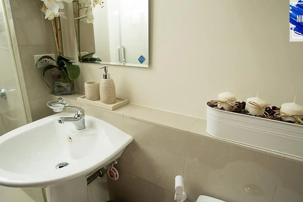 Apartment Casa Niekolaus I Cozy Studio Unit And Free Parking Manila