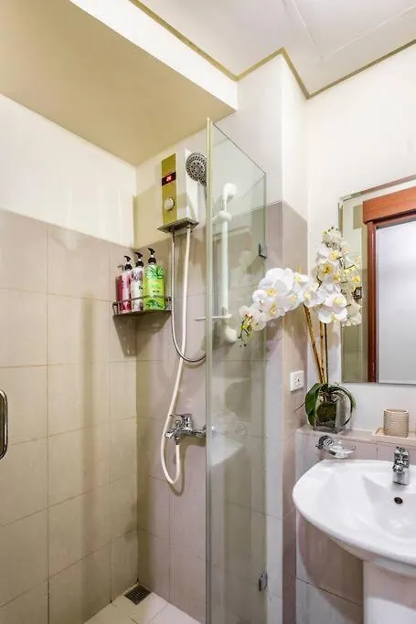 Casa Niekolaus I Cozy Studio Unit And Free Parking Manila Apartment