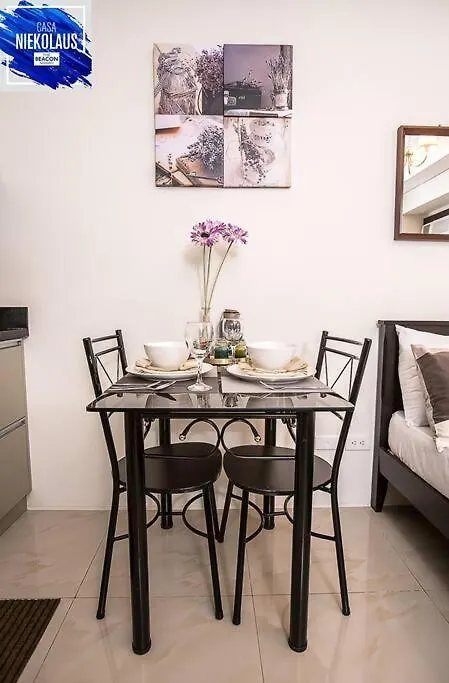 Casa Niekolaus I Cozy Studio Unit And Free Parking Manila
