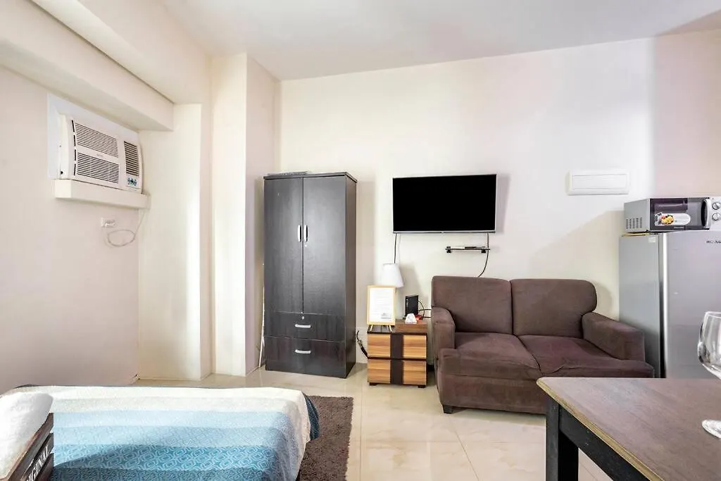 Casa Niekolaus I Cozy Studio Unit And Free Parking Manila Apartment